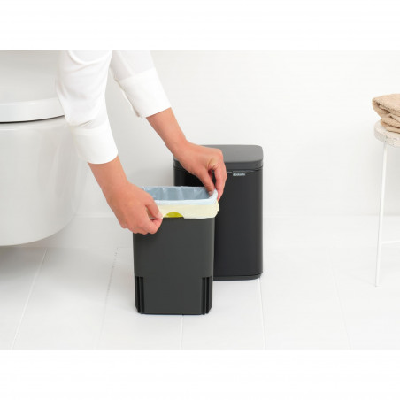 Κάδος απορριμμάτων Brabantia Bo Small 4L, Ομαλό και αθόρυβο άνοιγμα,Αντιολισθητική βάση, Μαύρο