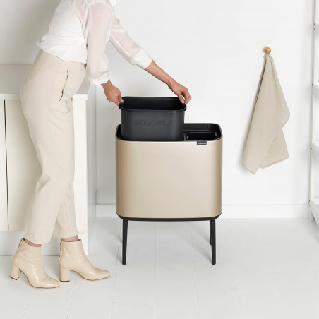 Κάδος Brabantia Bo Touch 1003214, 11+23 L, Ομαλό και αθόρυβο άνοιγμα, Μεγάλο άνοιγμα, Μεταλλικό χρυσό