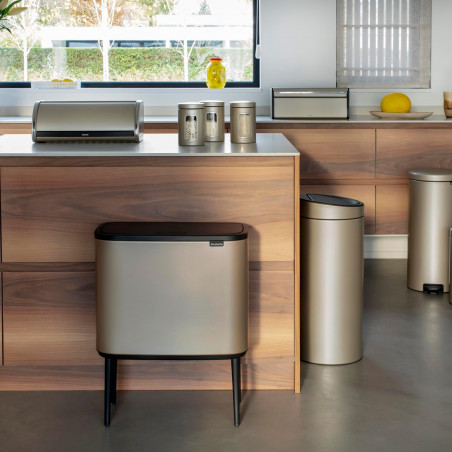 Κάδος Brabantia Bo Touch 1003214, 11+23 L, Ομαλό και αθόρυβο άνοιγμα, Μεγάλο άνοιγμα, Μεταλλικό χρυσό