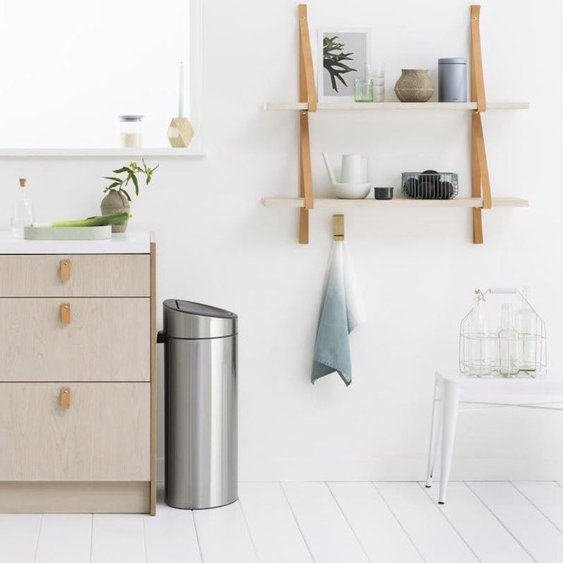 Brabantia Touch Bin New 650528, 40 l, αθόρυβο και ομαλό κλείσιμο, επίπεδη πλάτη, Inox/matt