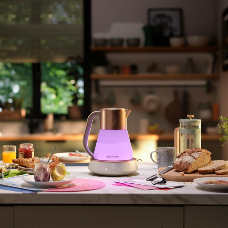 Βραστήρας Russell Hobbs Calm 27450-70, 2400W, 1,7 l, 40-100°C, Αθόρυβο βράσιμο, Κουμπιά αφής, Ηχητικές ειδοποιήσεις, 6 εναλλασσόμενα χρώματα, Προστασία, χωρίς BPA και PFAS, Λευκό/χρυσό