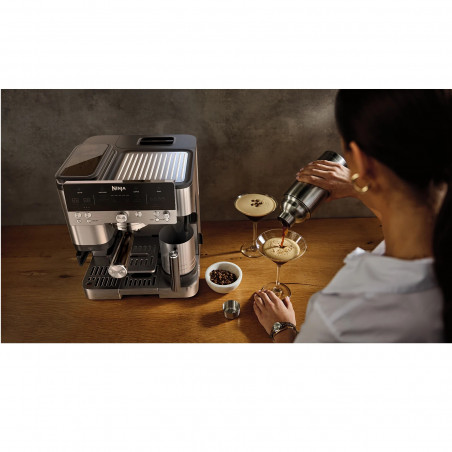 3σε1 Ninja Luxe Café Premier ES601EU, 1650W, 15 bar, 2 λίτρα, Barista Assist, Λειτουργία καμένου νερού, 4 λειτουργίες, 3 ρυθμίσεις θερμοκρασίας, Inox/cherryn