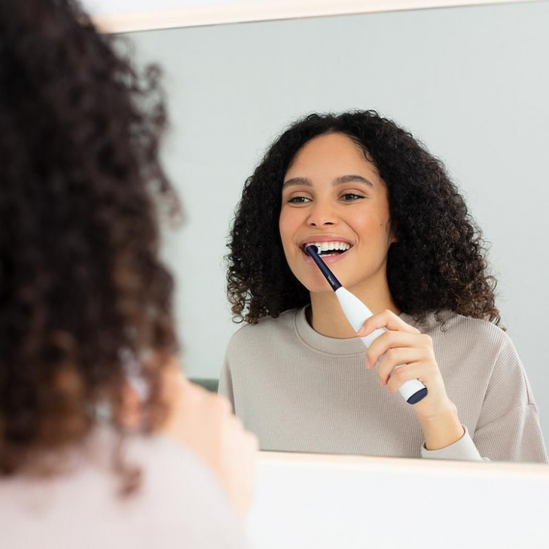 Ηλεκτρική οδοντόβουρτσα Beurer TB 15, 2 προγράμματα, Χρονοδιακόπτης, Ταλαντώσεις-παλμοί, Αυτονομία 12 ημερών, Ενδεικτικές λυχνίες LED, Συμβατότητα κεφαλών Oral-B, Λευκό