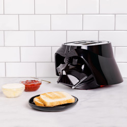 Τοστιέρα Uncanny Brands Darth Vader, 650W, ρυθμιζόμενο ψήσιμο, αυθεντικοί ήχοι και φώτα Star Wars, μαύρο