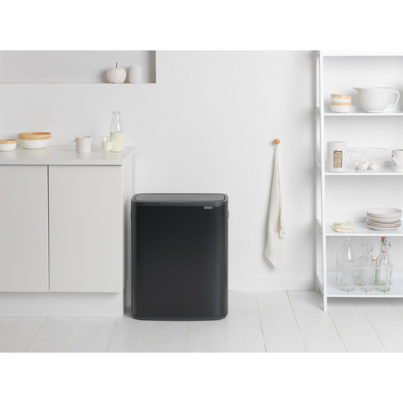 Κάδος Brabantia Bo Touch 1003218, 2x30 l, Ομαλό και αθόρυβο άνοιγμα, Μεγάλο άνοιγμα, Μαύρο ματ
