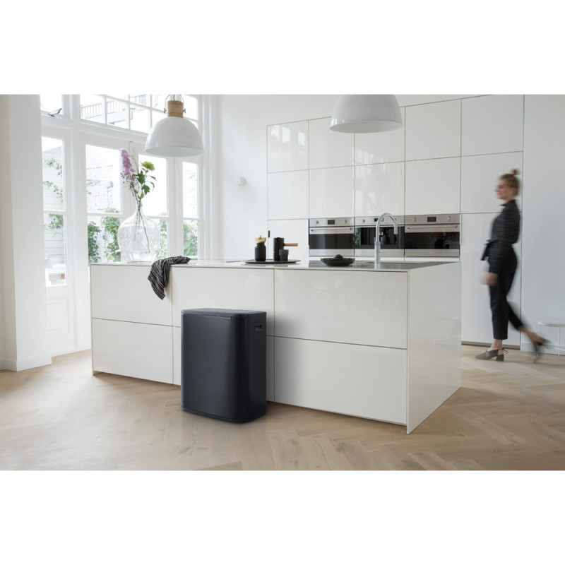 Κάδος Brabantia Bo Touch 1003218, 2x30 l, Ομαλό και αθόρυβο άνοιγμα, Μεγάλο άνοιγμα, Μαύρο ματ