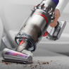 Κάθετη ηλεκτρική σκούπα Dyson Cyclone V10 Absolute 448883-01, 150AW, 125.000 σ.α.λ., 0,77 l, 60 λεπτά, 3 λειτουργίες, 2 Tier Cyclone™, HEPA, Αθόρυβη, Υγιεινή εκκένωση, Χωρίς μπλέξιμο, Νικέλιο/πορτοκαλί