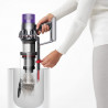 Κάθετη ηλεκτρική σκούπα Dyson Cyclone V10 Absolute 448883-01, 150AW, 125.000 σ.α.λ., 0,77 l, 60 λεπτά, 3 λειτουργίες, 2 Tier Cyclone™, HEPA, Αθόρυβη, Υγιεινή εκκένωση, Χωρίς μπλέξιμο, Νικέλιο/πορτοκαλί