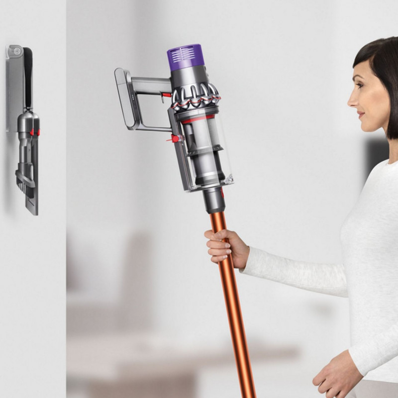Κάθετη ηλεκτρική σκούπα Dyson Cyclone V10 Absolute 448883-01, 150AW, 125.000 σ.α.λ., 0,77 l, 60 λεπτά, 3 λειτουργίες, 2 Tier Cyclone™, HEPA, Αθόρυβη, Υγιεινή εκκένωση, Χωρίς μπλέξιμο, Νικέλιο/πορτοκαλί
