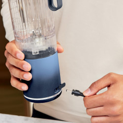 Φορητός μπλέντερ Ninja Blast Max BC251EUNV, 14,4 W, 11,1 V, 570 ml, 19.000 σ.α.λ., Θρυμματισμός πάγου, Έως 25 κύκλοι, Χωρίς BPA, Μπλε