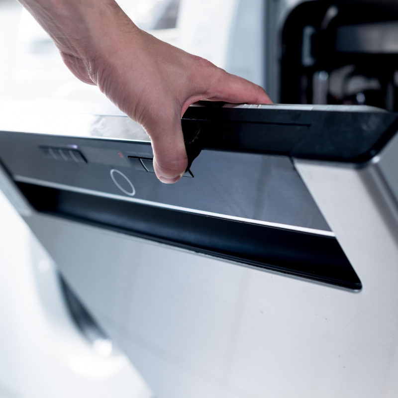 Φορητός μπλέντερ Ninja Blast Max BC251EULD, 14,4 W, 11,1 V, 570 ml, 19.000 σ.α.λ., Θρυμματισμός πάγου, Έως 25 κύκλους, Χωρίς BPA, Μωβ