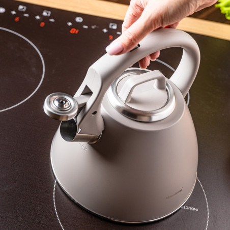 Σφυρίζοντας βραστήρας Klausberg KB 7953, 2.5 l, Ανοξείδωτο, Θερμομονωμένη λαβή, Επαγωγή, Μπεζ