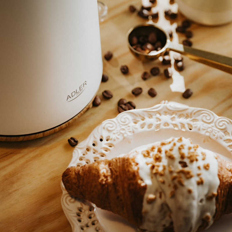 Ηλεκτρικός βραστήρας Adler AD 1352, 2200W, 1.7 l, STRIX, Περιστρεφόμενη βάση, Αυτόματη απενεργοποίηση, Λευκό