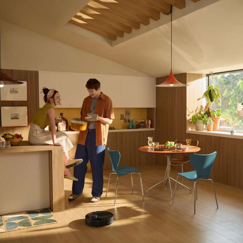 Прахосмукачка робот Roborock Q10 PF+, 10000 Pa, 150 мин, 0.35 л, Wi-Fi, Сухо/мокро, Автоматично повдигане на мопа, 360° LiDAR, 3D картографиране, Гласово управление, Черен