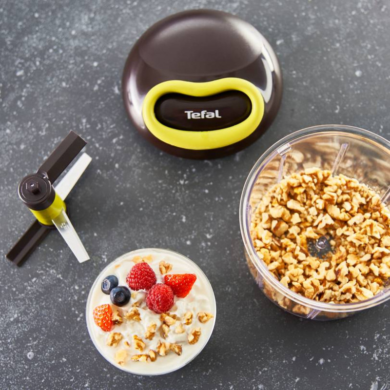 Χειροκίνητος τεμαχιστής Tefal K1320404, 0,9 l, Μηχανισμός αυτόματης συλλογής του καλωδίου, 2 ατσάλινες λεπίδες, Κλείδωμα καπακιού, Μαύρο/πράσινο