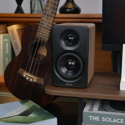 Ηχεία Edifier M60 CL-OAK, 66W RMS, Bluetooth V5.3, Hi-Res & Hi-Res, DSP, USB-C, 3.5 AUX, ConneX, Χειροποίητο περίβλημα, Καφέ