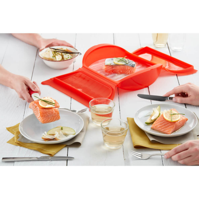 Ατμομάγειρας μικροκυμάτων με σχάρα Lekue 1009026, 1,4 λίτρα, 3-4 μερίδες, σιλικόνη Platinum, Κόκκινο