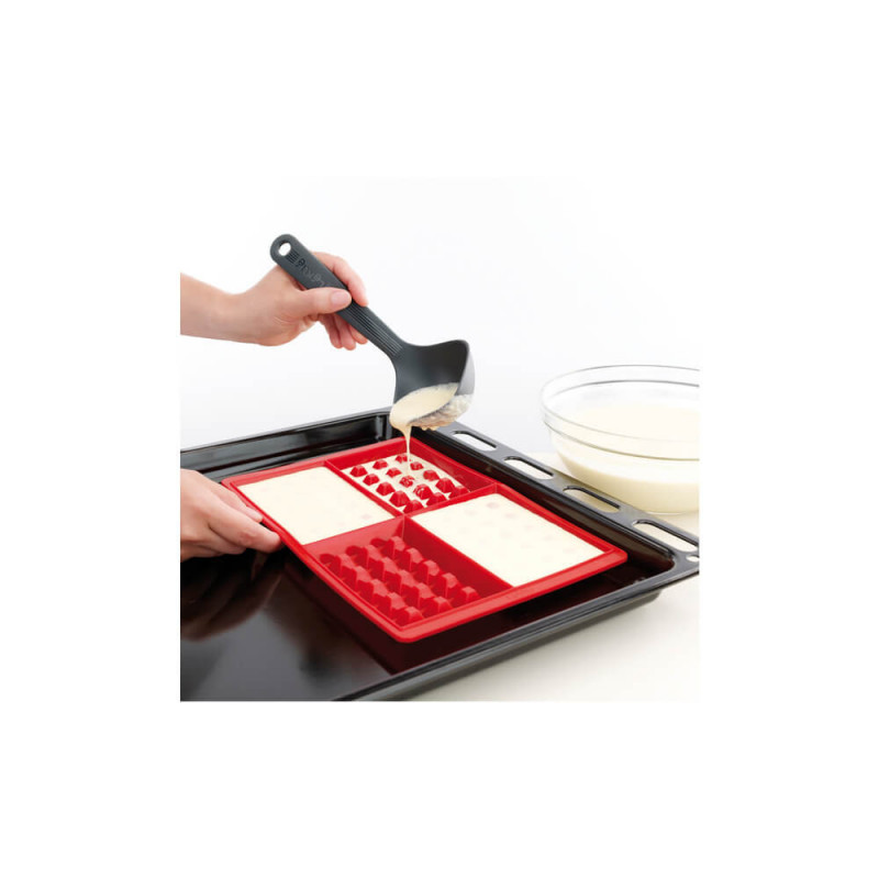 Σετ 2 φορμών για ψήσιμο γκοφρετών Lekue 1009047, 500 ml, -60C / +220C, πλατινένιο σιλικόνη, κόκκινο