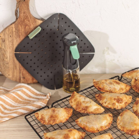 Βάση για ψήσιμο σε φριτέζα με ζεστό αέρα Lekue 1010156, 22x22 cm, -20/+220°C, σιλικόνη, γκρι