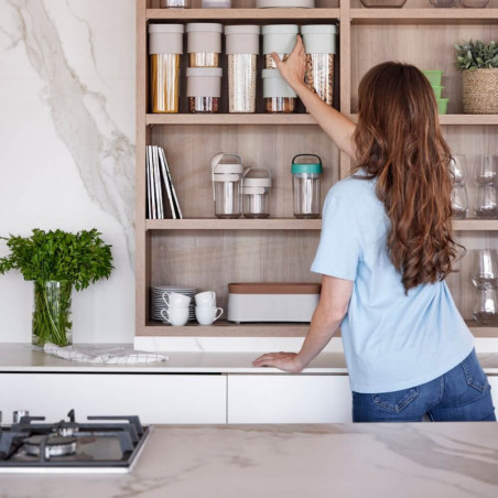 Βάζο αποθήκευσης με πρόσθετο εξάρτημα Lekue Green 1010217, 600-850 ml, -15/+80°C, Πολυπροπυλένιο, Πράσινο