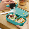 Κουτί φαγητού Lekue On The Go 1010236, 500 ml, Αεροστεγές κλείσιμο, Θήκη για μαχαιροπίρουνα, Βαλβίδα για φούρνο μικροκυμάτων, Τυρκουάζ