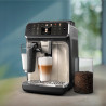 Αυτόματη καφετιέρα Philips EP5547/90 LatteGo, 1500 W, 15 bar, 1,8 λίτρα, 20 ροφήματα, κεραμικός μύλος με 12 επίπεδα, TFT, AquaClean, SilentBrew, AromaExtract, ExtraShot, Μαύρο/Μπεζ