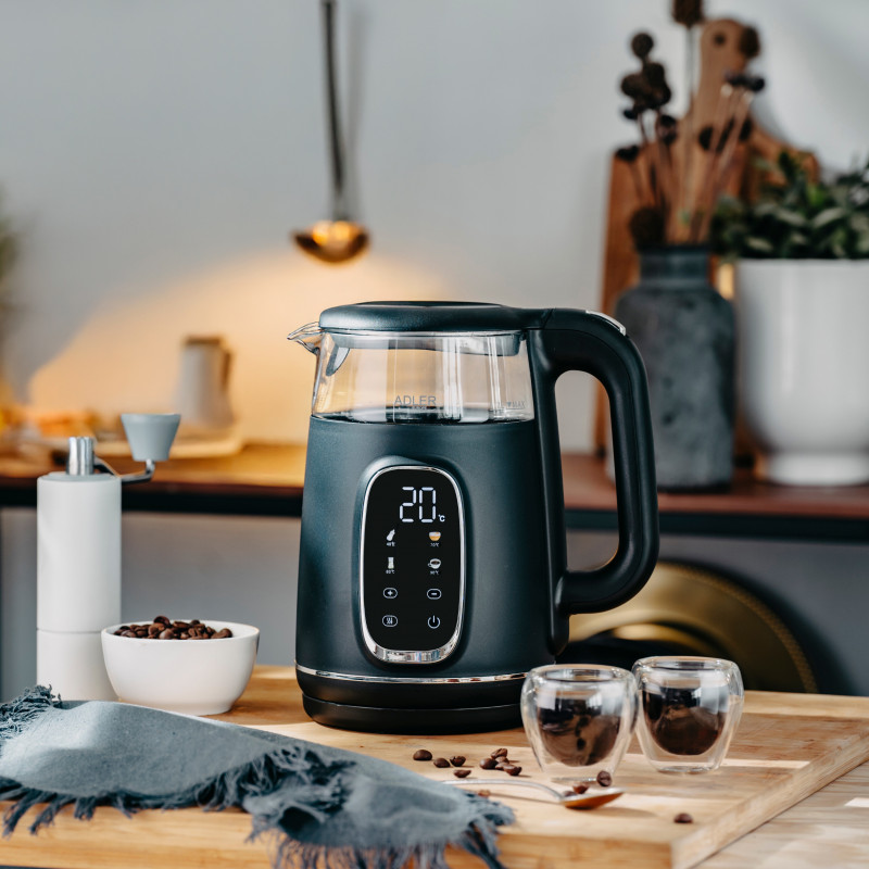 Ηλεκτρική καφετιέρα Adler AD 1305 BS, 1850/2200 W, 1,7 l, Αισθητήρας ελέγχου, Έγχρωμη οθόνη LCD, Πέντε ρυθμίσεις θερμοκρασίας 40-100°C, Φίλτρο κατά της καθίζησης, Μαύρο/γκρι