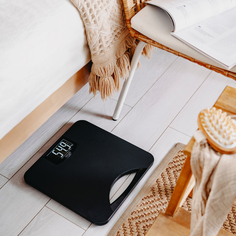 Ζυγαριά Adler AD 8193, Έως 250 kg, LCD, Ενδείξεις μπαταρίας και υπερφόρτωσης, Αντιολισθητική, Μαύρο