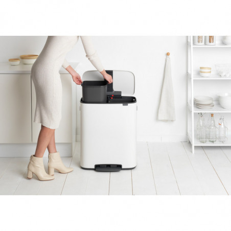Κάδος απορριμμάτων Brabantia Bo Pedal 1003188, 2x30 λίτρα, Ομαλό κλείσιμο, Αντιολισθητική βάση, Λευκό