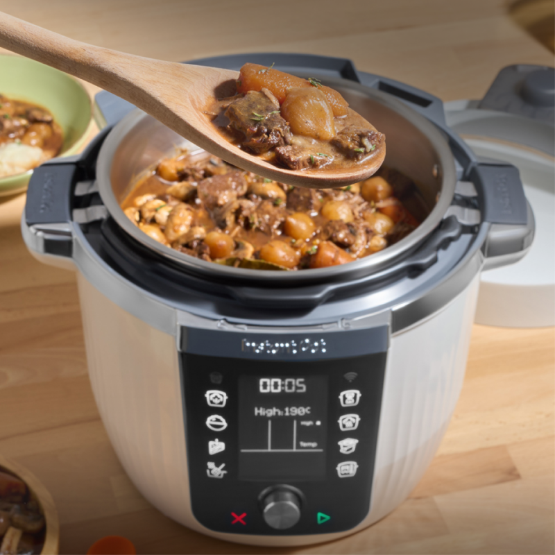 Μουλι-κουκ Instant Pot Pro Max 112-0001-01-EU, 1200 W, 5,7 λίτρα, 105 kPa, 10 προγράμματα, Nutriboost, WiFi, οθόνη LCD, ανοξείδωτο ατσάλι, λευκό/ματ