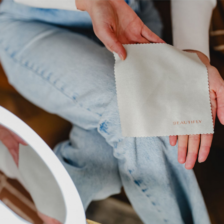 Καθρέφτης ομορφιάς Beautifly Looking Glass Light, 14,5 εκ., μεγέθυνση 10x, USB-C, LED, ρύθμιση 360°, ασημί