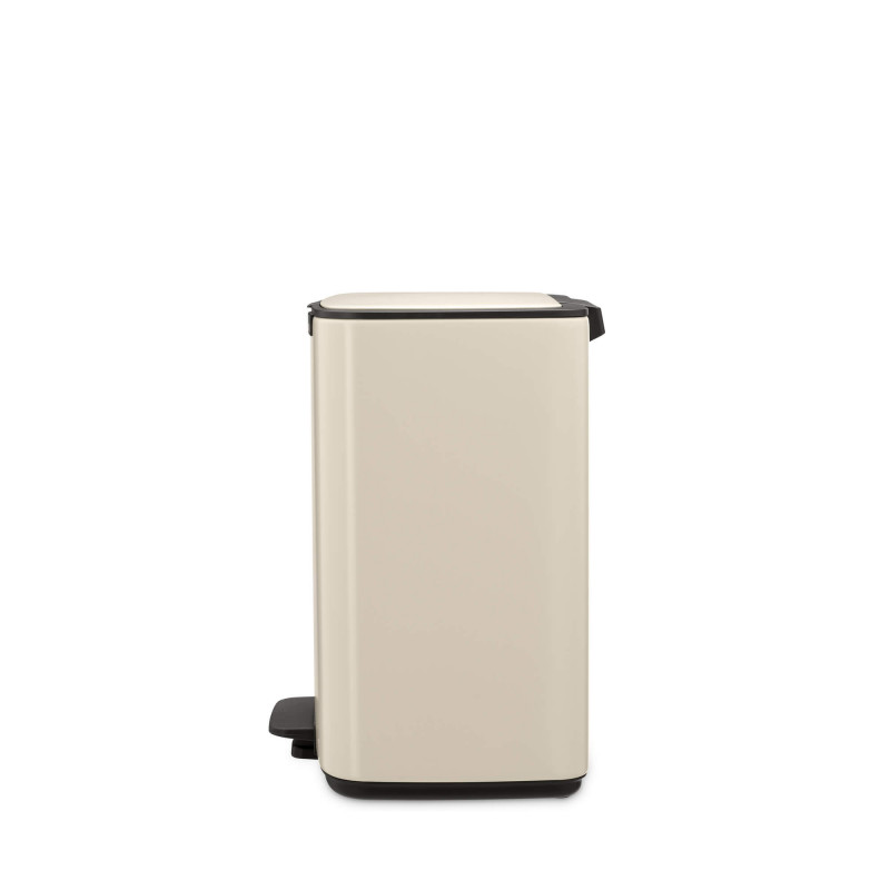 Κάδος απορριμμάτων Brabantia Bo Pedal 1010123, 12 λίτρα, Απαλό κλείσιμο, Αντιολισθητική βάση, Μπεζ