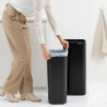 Κάδος απορριμμάτων Brabantia Bo Touch 1010140, 30 λίτρα, Ομαλό και αθόρυβο άνοιγμα, Μεγάλο άνοιγμα, Μαύρος