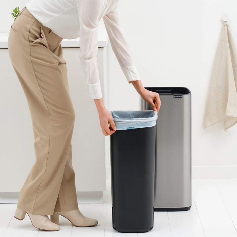 Κάδος απορριμμάτων Brabantia Bo Touch 1010145, 30 λίτρα, Ομαλό και αθόρυβο άνοιγμα, Μεγάλο άνοιγμα, Ανθεκτικό στα δακτυλικά αποτυπώματα, Ανοξείδωτο/Ματ