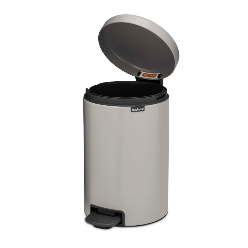 Κάδος απορριμμάτων με πεντάλ Brabantia NewIcon 1010440, 12 λίτρα, Απαλό κλείσιμο, Αντιολισθητική βάση, Ανοιχτό γκρι