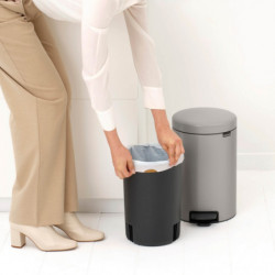 Κάδος απορριμμάτων με πεντάλ Brabantia NewIcon 1010440, 12 λίτρα, Απαλό κλείσιμο, Αντιολισθητική βάση, Ανοιχτό γκρι