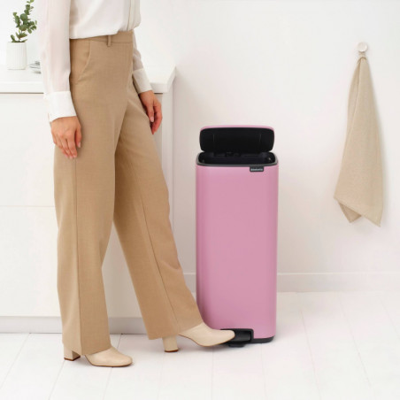 Κάδος απορριμμάτων Brabantia Bo Pedal 1010447, 30 λίτρα, Απαλό κλείσιμο, Αντιολισθητική βάση, Ροζ