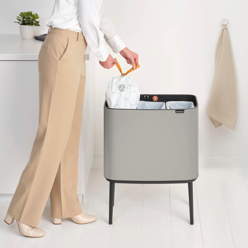 Κάδος απορριμμάτων Brabantia Bo Touch 1010454, 3x11 λίτρα, Ομαλό και αθόρυβο άνοιγμα, Μεγάλο άνοιγμα, Γκρι