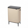 Κάδος απορριμμάτων Brabantia Bo Touch Hi 1010457, 60 λίτρα, Πλευρικές λαβές μεταφοράς, Ρυθμιζόμενα πόδια, Μπεζ