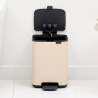 Κάδος απορριμμάτων Brabantia Bo Pedal 1010122, 4 λίτρα, Απαλό κλείσιμο, Αντιολισθητική βάση, Μπεζ