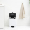 Κάδος απορριμμάτων Brabantia Bo Pedal 1010119, 12 λίτρα, Απαλό κλείσιμο, Αντιολισθητική βάση, Λευκό