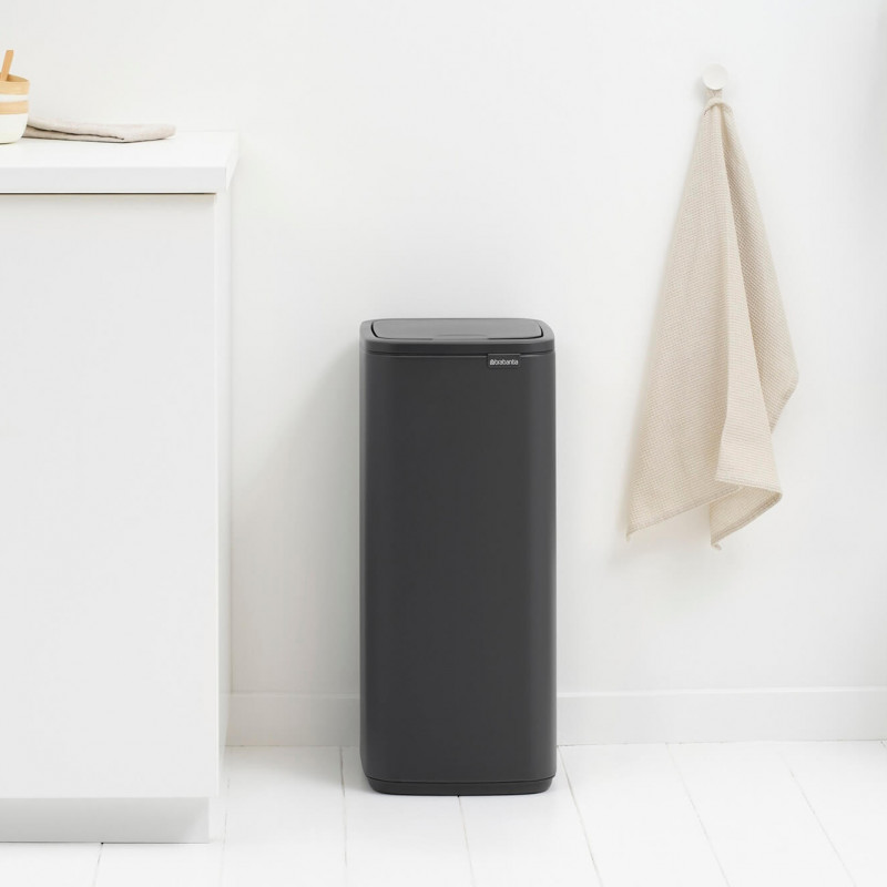Κάδος απορριμμάτων Brabantia Bo Touch 1010135, 30 λίτρα, Ομαλό και αθόρυβο άνοιγμα, Μεγάλο άνοιγμα, Επίστρωση από ορυκτά, Σκούρο γκρι