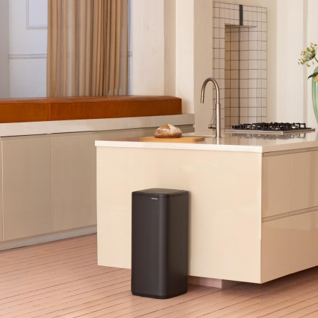 Κάδος απορριμμάτων Brabantia Bo Touch 1010135, 30 λίτρα, Ομαλό και αθόρυβο άνοιγμα, Μεγάλο άνοιγμα, Επίστρωση από ορυκτά, Σκούρο γκρι