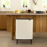 Κάδος απορριμμάτων Brabantia Bo Touch Hi 1010457, 60 λίτρα, Πλευρικές λαβές μεταφοράς, Ρυθμιζόμενα πόδια, Μπεζ