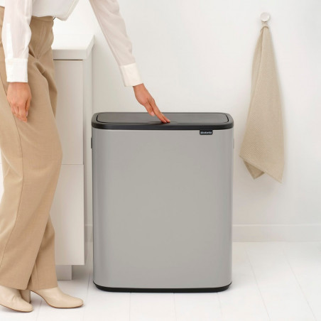 Κάδος απορριμμάτων Brabantia Bo Touch 1010456, 2x30 λίτρα, Ομαλό και αθόρυβο άνοιγμα, Μεγάλο άνοιγμα, Γκρι