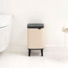 Κάδος απορριμμάτων Brabantia Bo Small Hi 1010460, 4 λίτρα, Ομαλό και αθόρυβο άνοιγμα, Αντιολισθητική βάση, Μπεζ