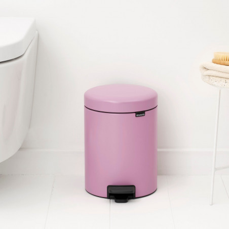 Κάδος απορριμμάτων με πεντάλ Brabantia NewIcon 1010439, 5 λίτρα, Απαλό κλείσιμο, Αντιολισθητική βάση, Ροζ