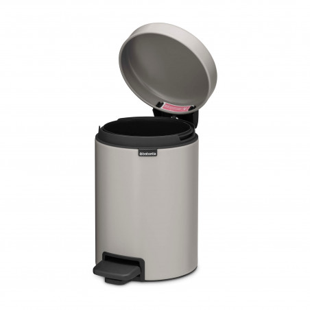Κάδος απορριμμάτων με πεντάλ Brabantia NewIcon 1010433, 3 λίτρα, Απαλό κλείσιμο, Αντιολισθητική βάση, Ανοιχτό γκρι