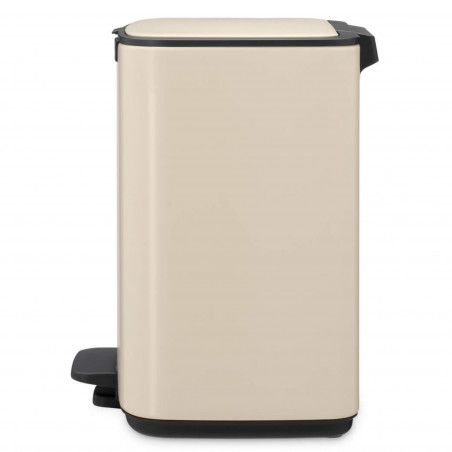Κάδος απορριμμάτων Brabantia Bo Pedal 1010077, 7 λίτρα, Απαλό κλείσιμο, Βάση με ελαστικό επένδυση, Μπεζ