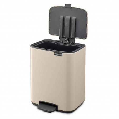 Κάδος απορριμμάτων Brabantia Bo Pedal 1010077, 7 λίτρα, Απαλό κλείσιμο, Βάση με ελαστικό επένδυση, Μπεζ